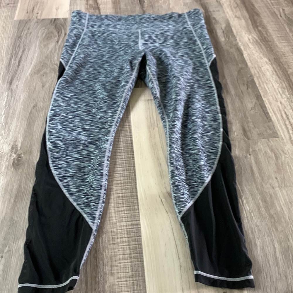 Woman’s GAP leggings